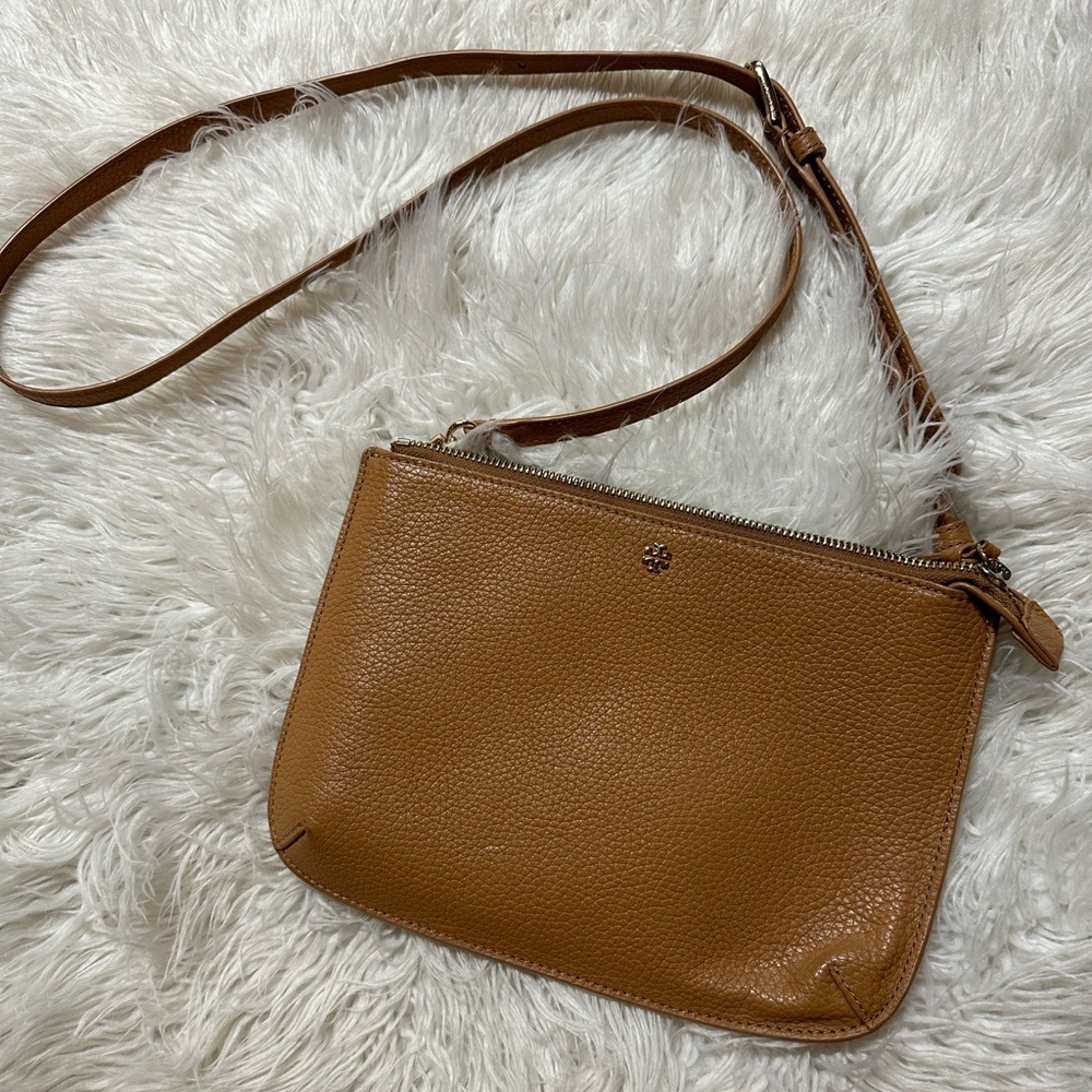 Tory Burch Crossbody Pouch - pebbled leather and double T monogram
